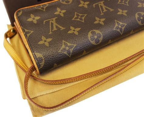 pouchette louis vuitton|louis vuitton pochette monogram.